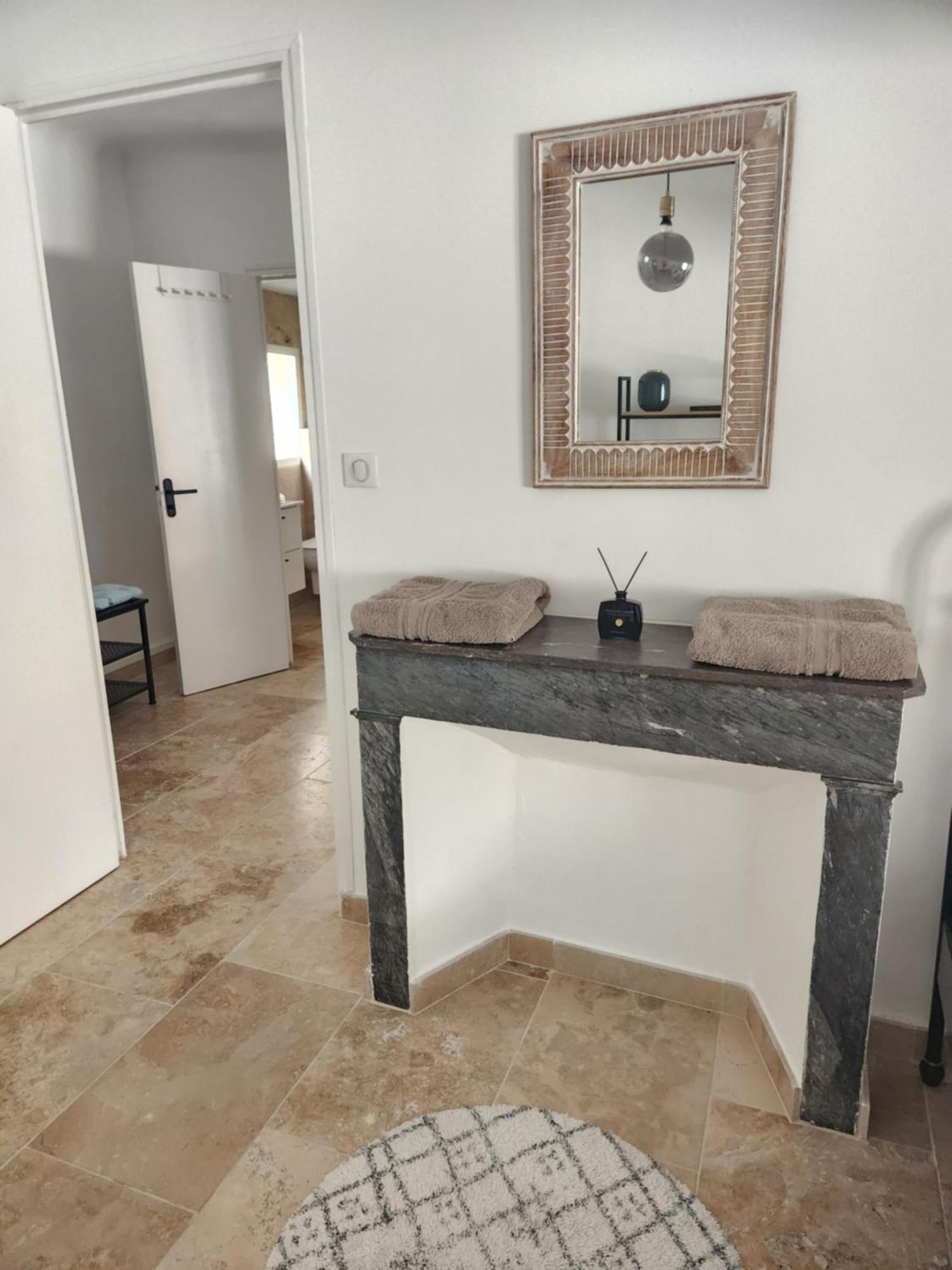 Apartmán Le Beffroi De Gaston Climatise Aix-en-Provence Exteriér fotografie